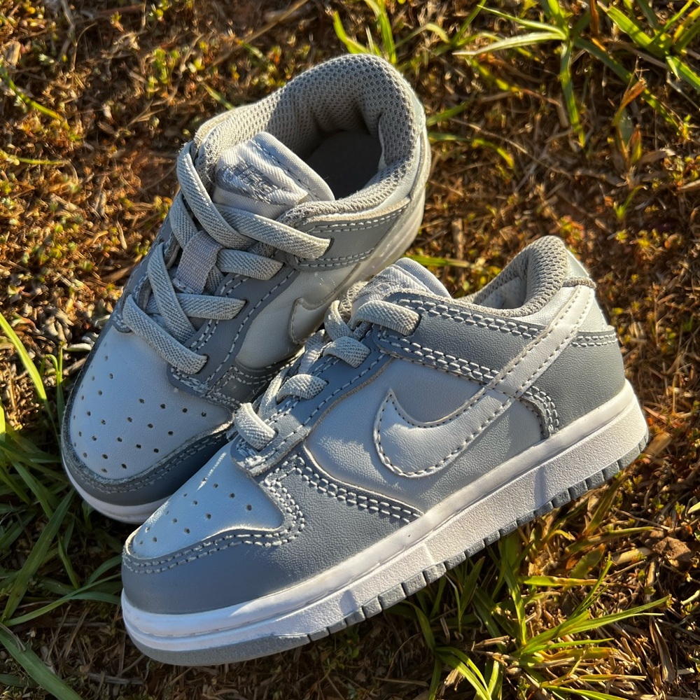 CLEAN Nike size 9c Toddler Dunk Low Grey Tone shoes